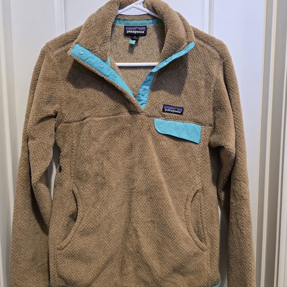 Patagonia Fleece Jacket in Tan and Aqua